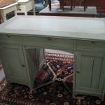 442 4091 WRITING DESK